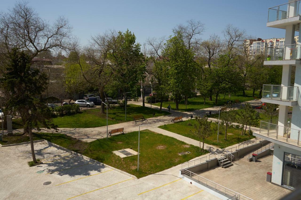 Sealine Apart-Hotel Odesa Exterior photo